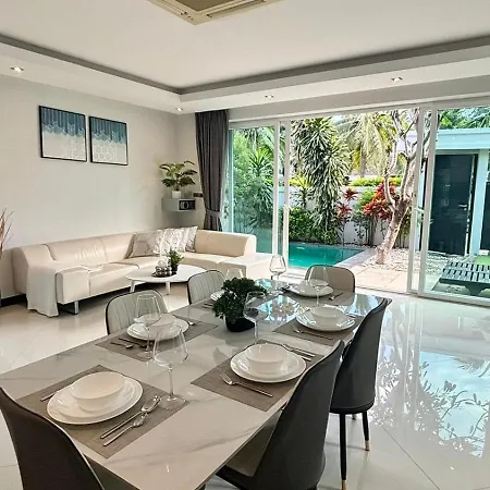 Palm Oasis Beautiful 2 Bedroom Pool Jomtien *