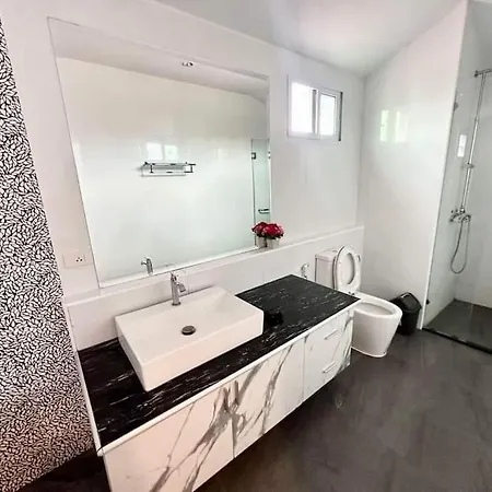 Tagvilla Luxurious Pool - 04 Bedroom *