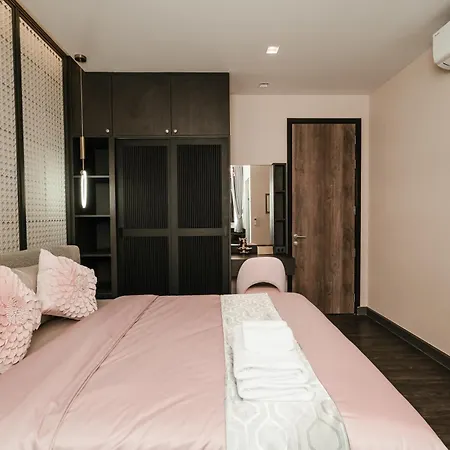 Villa Viola & Olivia Pool Villa, Pattaya