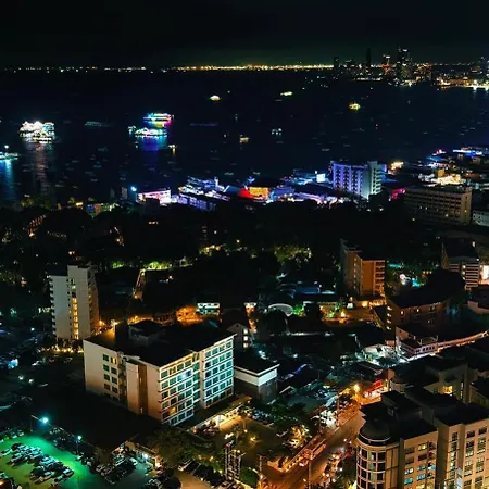 South Holiday Near Walking Street Apartment Pattaya