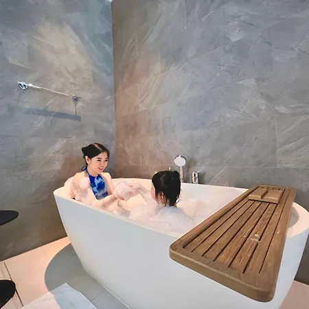 Guest house De Time - The Luxury Private Pool *