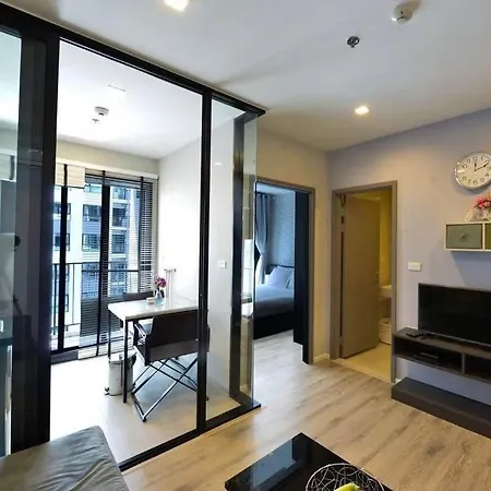 Apartment The Base High Floor Pattaya