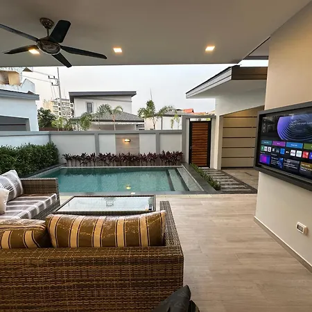 Villa 3 Bedroom Midtown