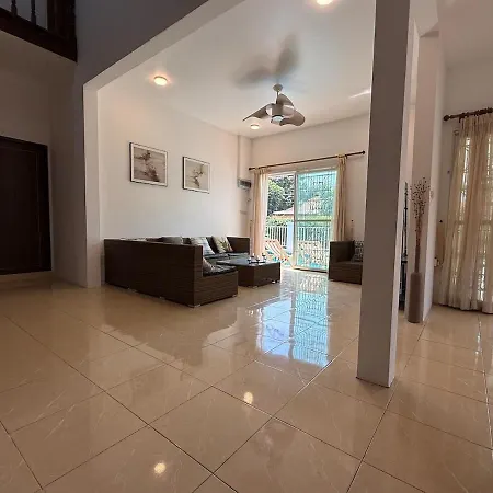 Villa G Warmth Pool