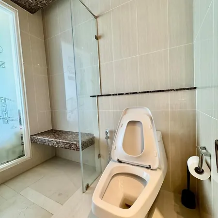 The Palm Wongamat ,world Class Luxury Seaview Condo, Private The Sanctuary Of Truth Pattaya