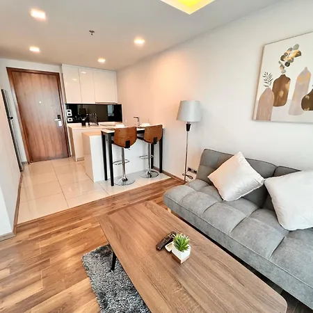 Apartment Better Than 1 Bedroom In Peak Towers Pattaya