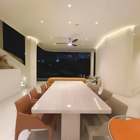 On The Cloud Luxury Pool Villa Pattaya