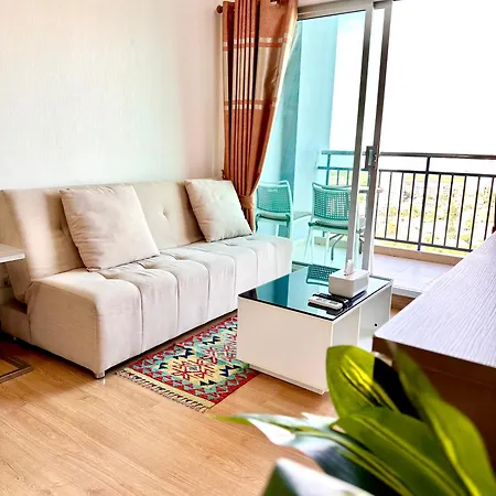 Long 1 Bedroom Sea View Aparthotel *