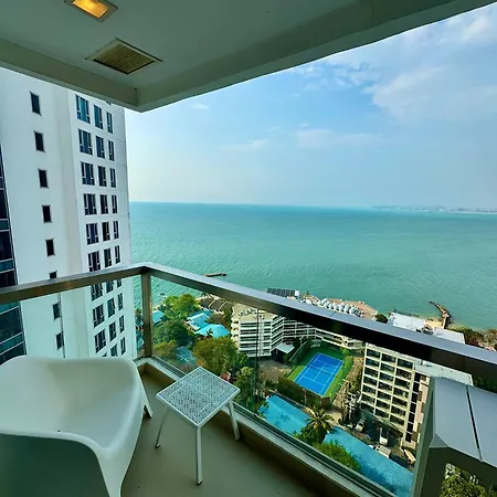 The Palm Wongamat ,world Class Luxury Seaview Condo, Private The Sanctuary Of Truth Apartment