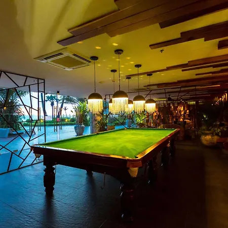 The Palm Wongamat ,world Class Luxury Seaview Condo, Private The Sanctuary Of Truth * Pattaya