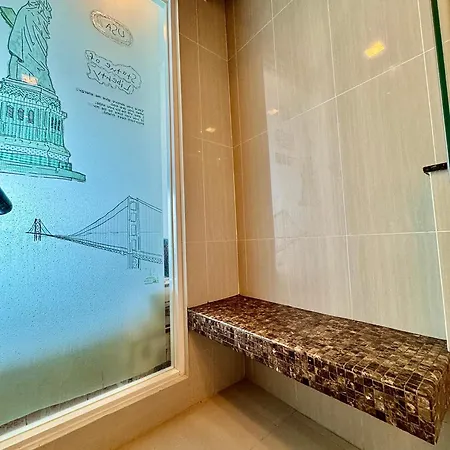 The Palm Wongamat ,world Class Luxury Seaview Condo, Private The Sanctuary Of Truth Apartment *