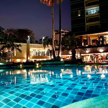 The Palm Wongamat ,world Class Luxury Seaview Condo, Private The Sanctuary Of Truth Apartment *