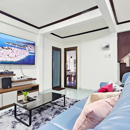 Villa Greta ใกล้ชายหาด ใจกลางเมือง Pattaya