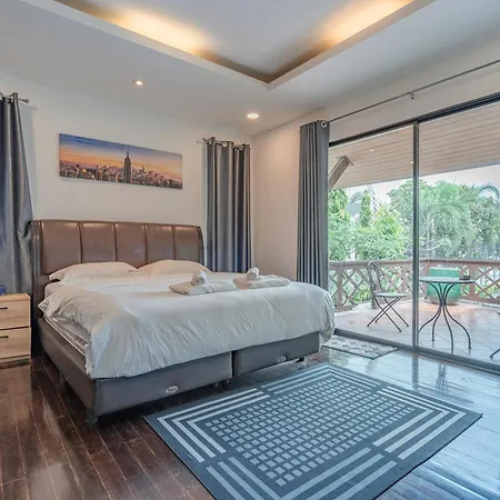 Thai 3b Near Hollywood Pattaya