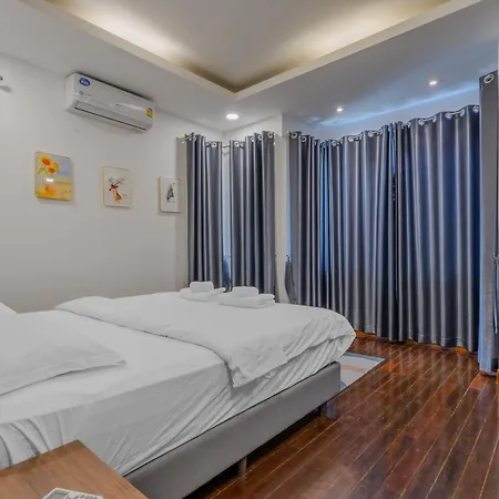 Villa Thai 3b Near Hollywood Pattaya