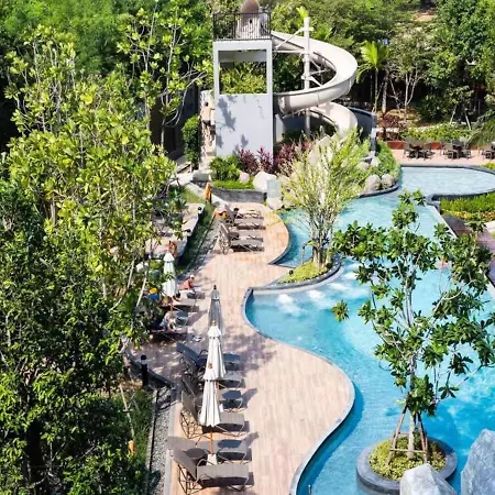 Unixx Sea View High Floor 1br Apartment *
