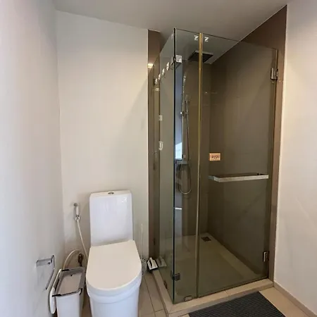 Unixx Sea View High Floor 1br Apartment Pattaya