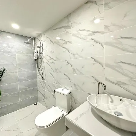 Liwei Cozy Pool Pattaya