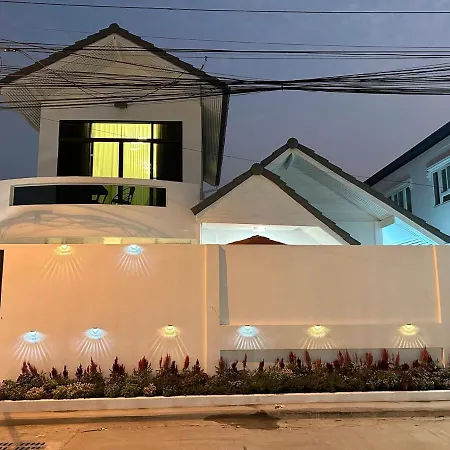 Liwei Cozy Pool วิลล่า