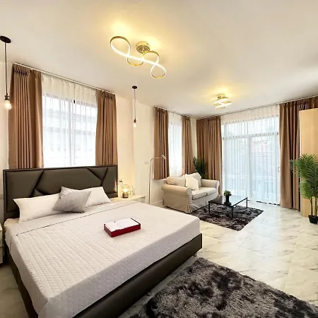 Liwei Cozy Pool วิลล่า Pattaya
