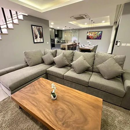 Villa Super Luxury 3 Bedroom Private Pool With Jacuzzi, Near 711, 10 Minutes To Walking Street And - Mt8