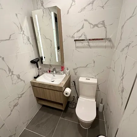 Villa Super Luxury 3 Bedroom Private Pool With Jacuzzi, Near 711, 10 Minutes To Walking Street And - Mt8 *