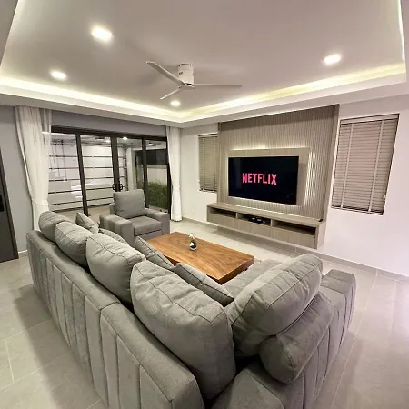 Villa Super Luxury 3 Bedroom Private Pool With Jacuzzi, Near 711, 10 Minutes To Walking Street And - Mt8
