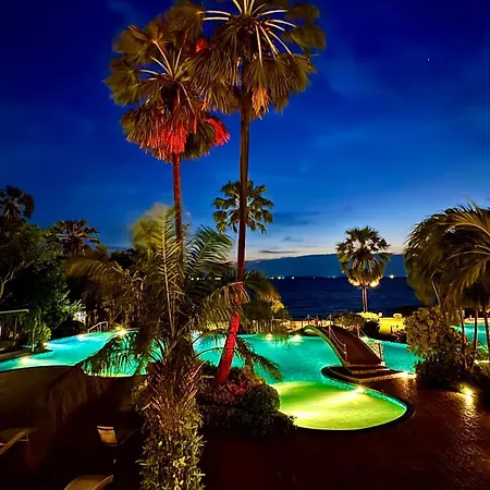 The Palm Wongamat ,world Class Luxury Seaview Condo, Private The Sanctuary Of Truth Pattaya