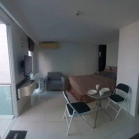 Studio-pool View - C1 Ccr Apartment
