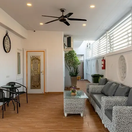 Villa Center Pool 6br 14 Persons Sauna Pool Table Karaoke Bbq Pattaya