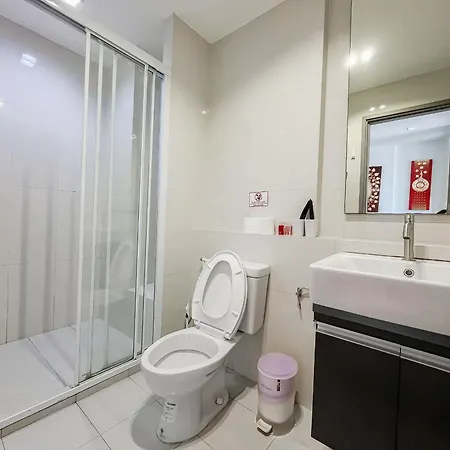 The Base Pattay Cd Apartment *