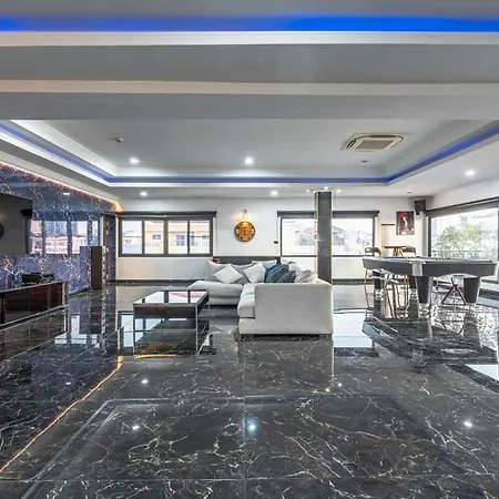 Pratumnak Penthouse X Monthstayz Thailand Apartment