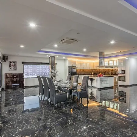 Pratumnak Penthouse X Monthstayz Thailand Apartment