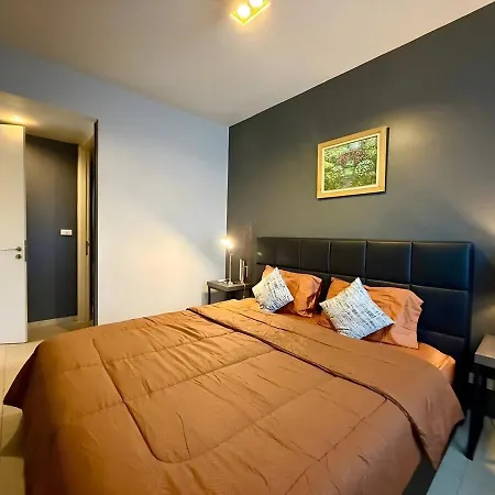 Spacious 2 Bedroom Corner Unit Near Walking Street * Pattaya