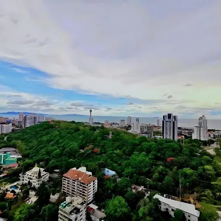 Apartment Spacious 2 Bedroom Corner Unit Near Walking Street *