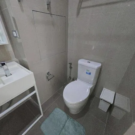 Baan Plai Haad, 2 Min Walk To Wong Amat Pattaya