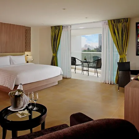 Hotel Centara 4*