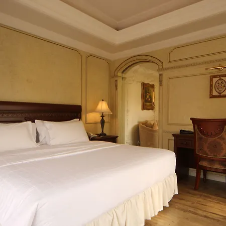 Four Seasons Place Pattaya