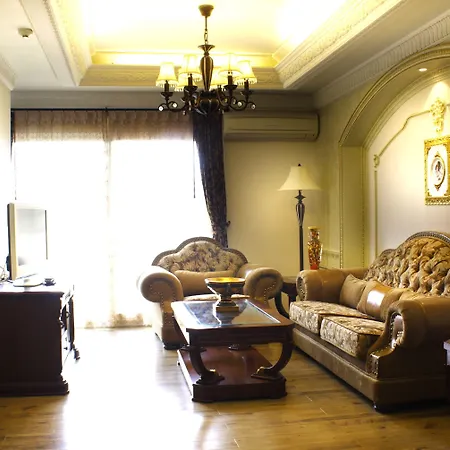 Four Seasons Place Hotel 4*