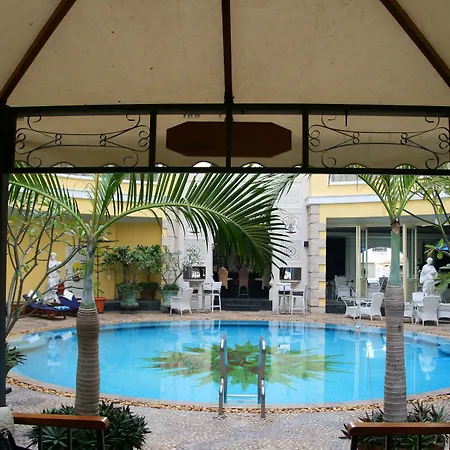 Four Seasons Place 4* Pattaya
