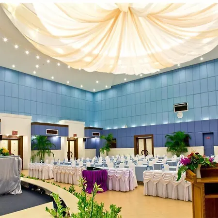 Hotel Eastern Grand Palace 4*