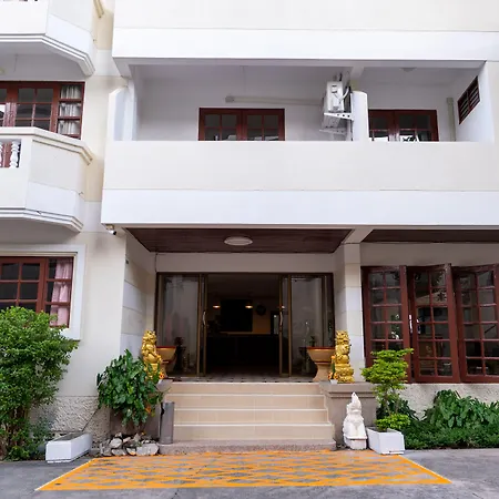 Hillside Hotel 3*