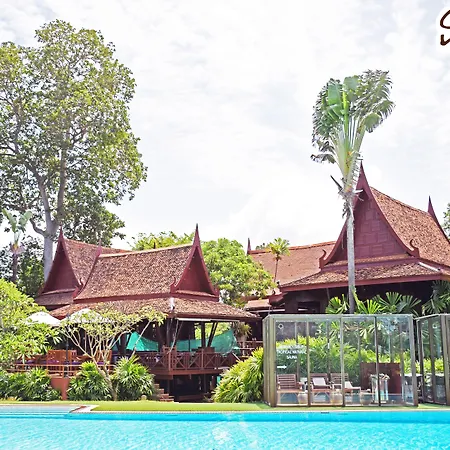 Resort Sugar Hut & Restaurant