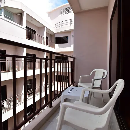 Dynasty Hotel 3*