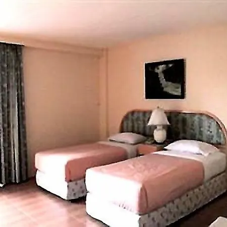 Queen Hotel Pattaya