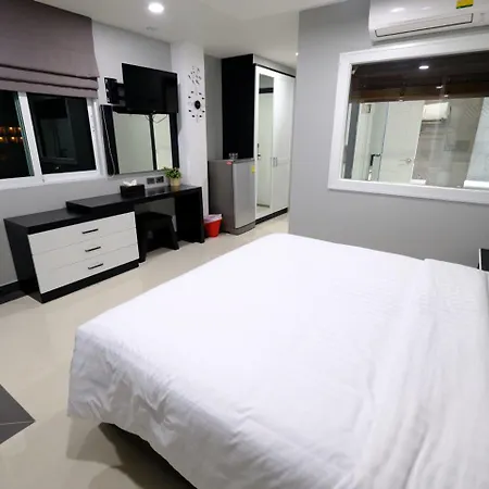The Tung Hotel 3*