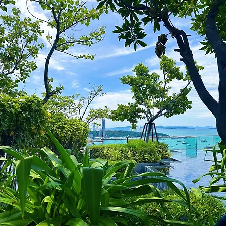 Edge Pattaya-luxury Downtown Escape *