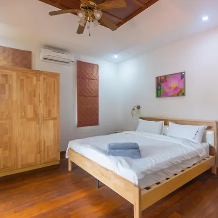 4 Bed Songthai - 5 * Pattaya