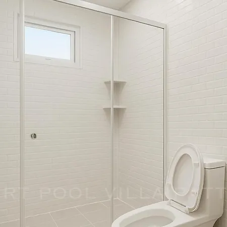 Heart Pool Villa *