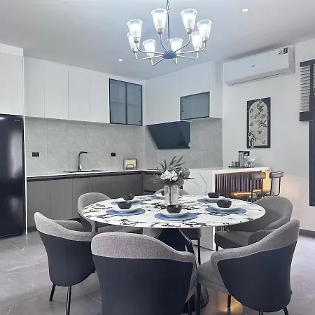 5 Bed Arcadia - 6 *